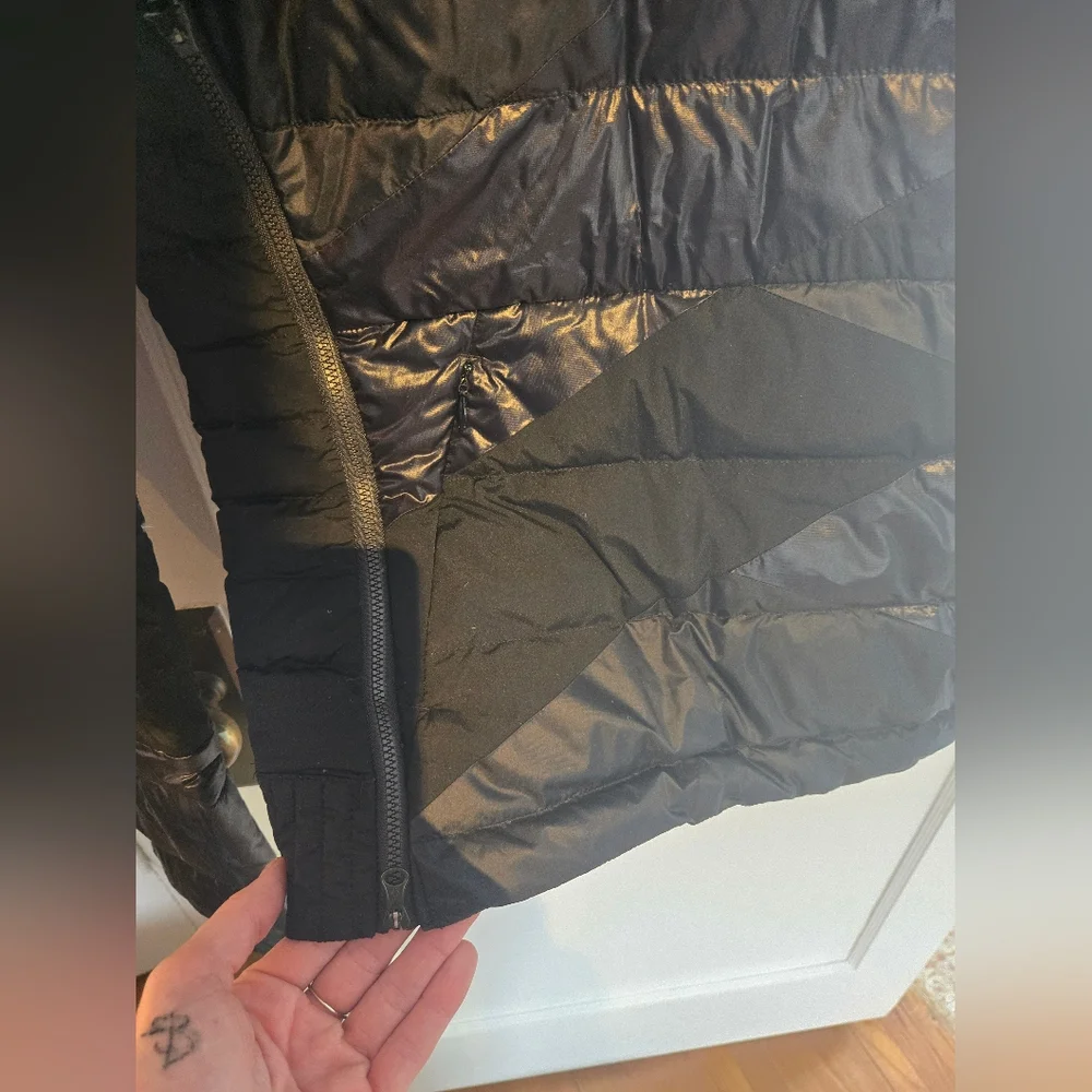 Lululemon Jacket - Picture 3 of 8